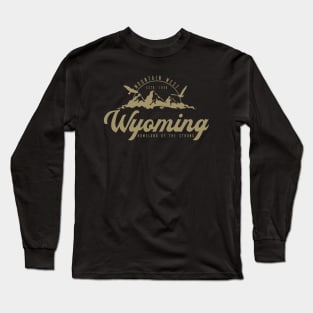 USA, Mountain states, Wyoming Gold classic Long Sleeve T-Shirt